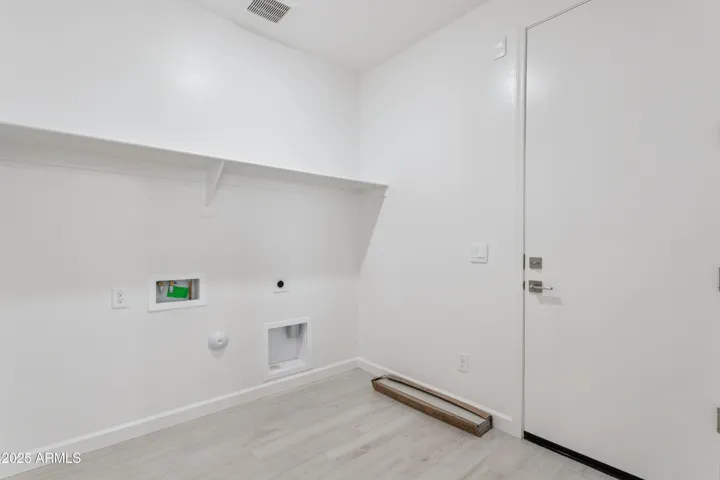 Photo of the same floorplan and interior package but on a different lot! Options still may vary.