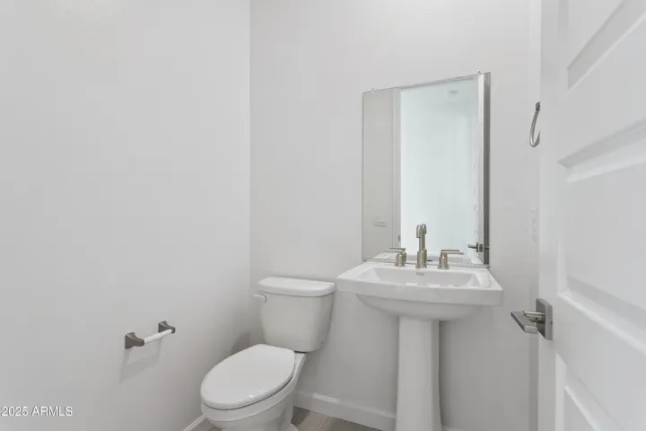 Photo of the same floorplan and interior package but on a different lot! Options still may vary.