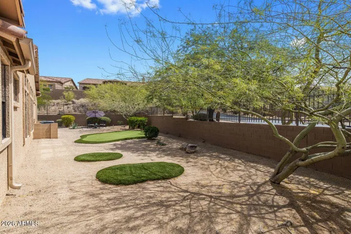 This Beautifull lot offers putting & chipping green