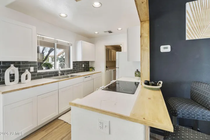 Kitchen peninsula