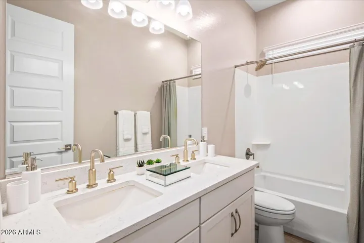 Vanity with dual undermount sink