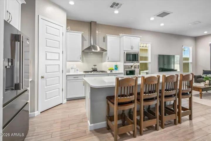 Breakfast bar