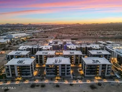 Sweeping aerial perspective highlighting the community, with the New Cardinals Headquarters just across Scottsdale Road and minutes from Scottsdale’s top restaurants and shopping destinations.