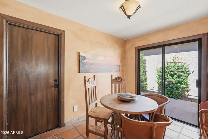 Breakfast room