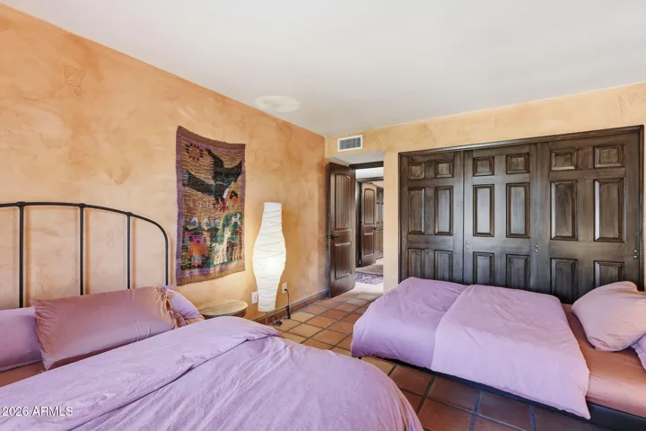 Secondary bedroom 1