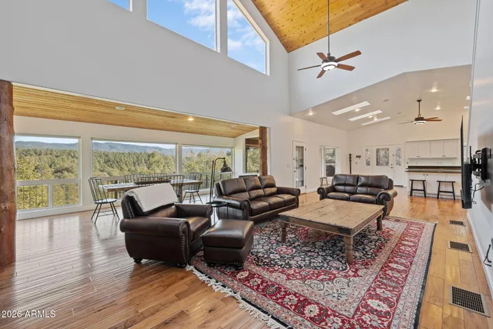 Amazing Views, Great Space for Great Family & Friends!