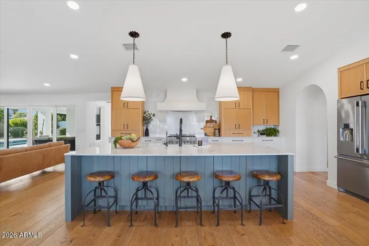 Extra Storage under Island