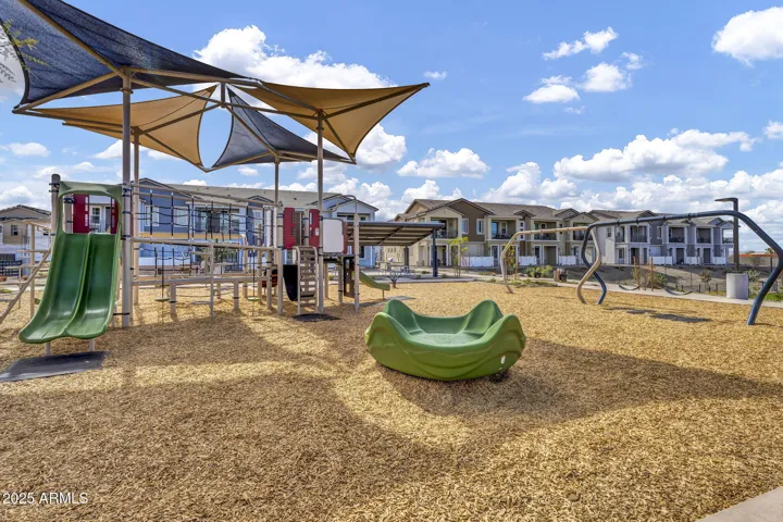 Hawes Crossing amenities