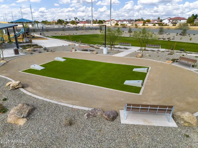 Hawes Crossing amenities