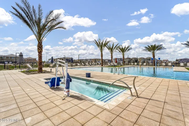Hawes Crossing amenities