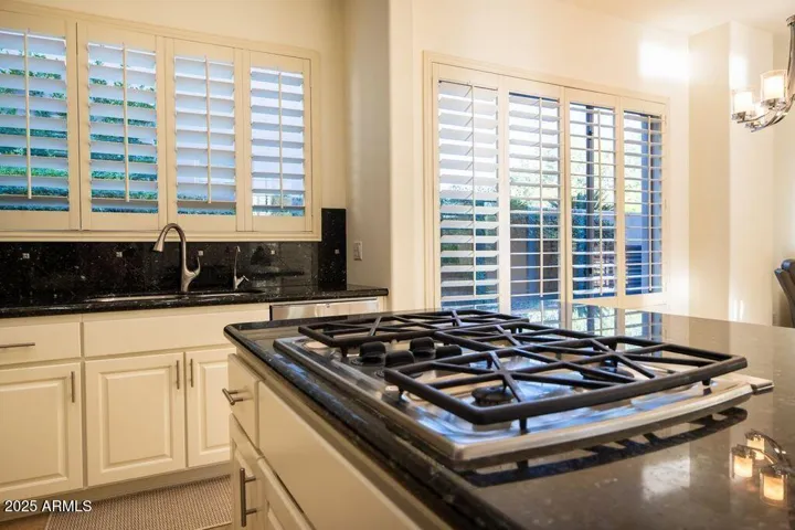 Gas cooktop.