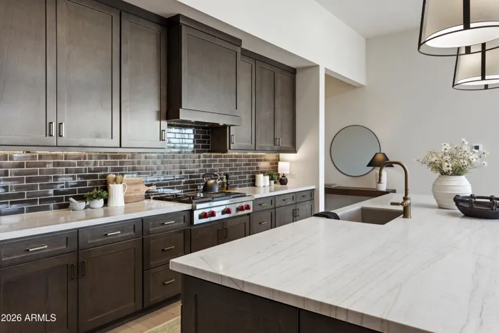 KITCHEN BACKLSPLASH