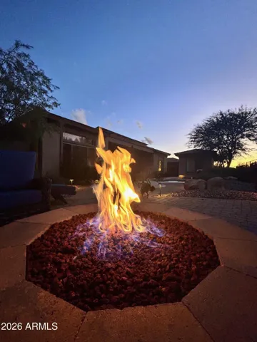 Backyard firepit, gas