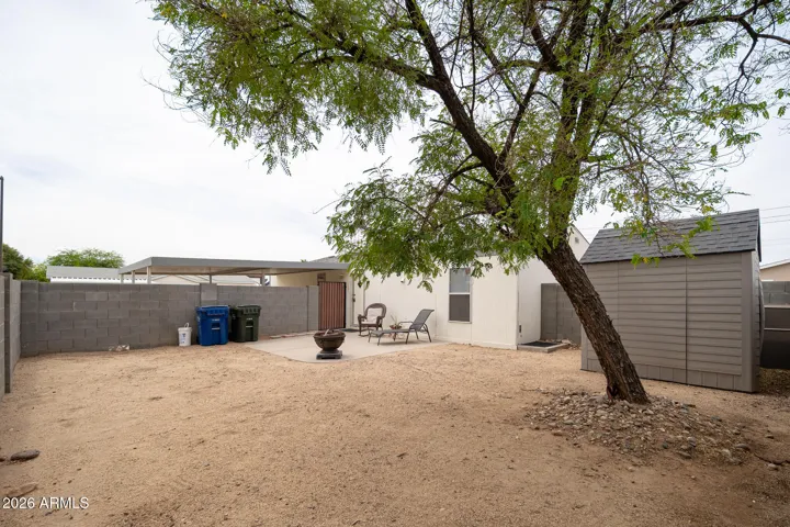 LARGE, BLOCK FENCED, PRIVATE REAR YARD.