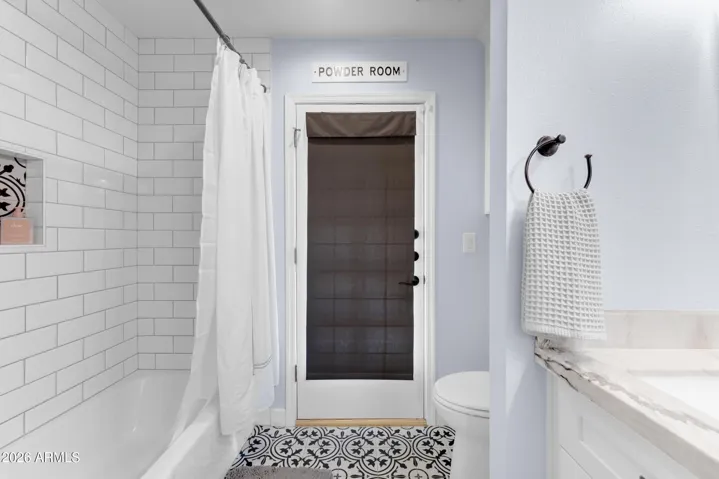 Hall/Guest Bath