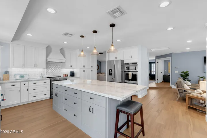 Breakfast bar/Island