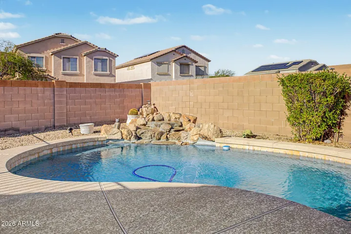 Wonderful pool with a water fall!