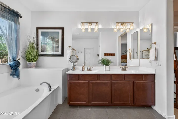 Owners Bath