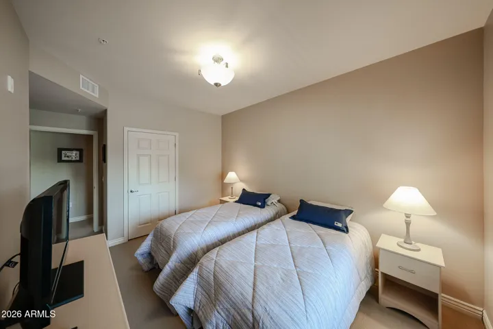 Guest bedroom