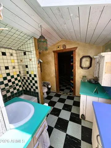 Spacious cabin bathroom