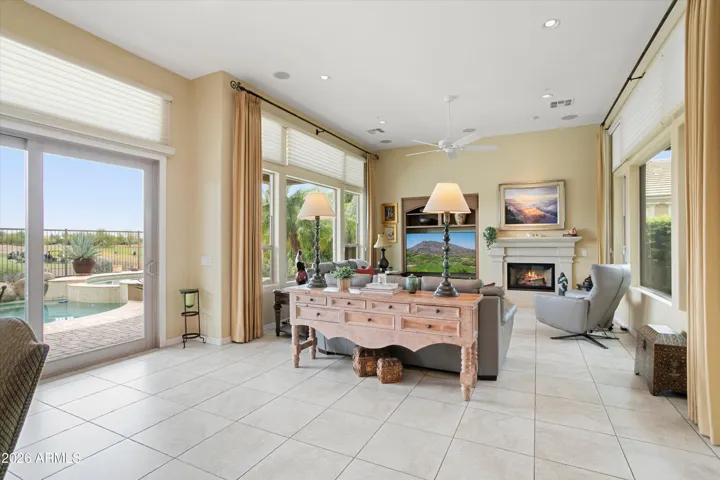 SHOWS OFF THE 12' CEILINGS FOUND THROUGHOUT.