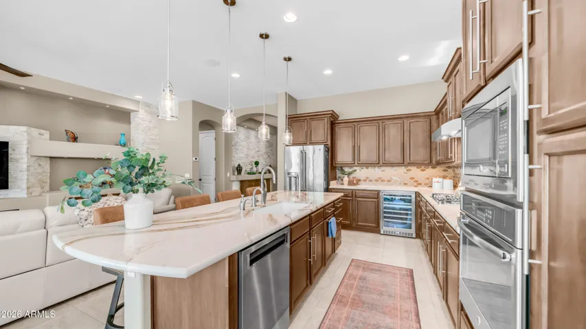 Large Island w/Quartz Counters