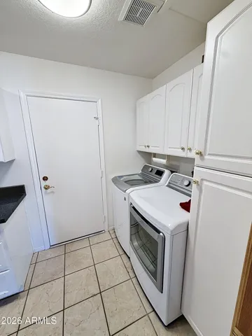 Laundry room/mud room and access to garage