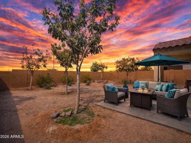 No Backyard Neighbors