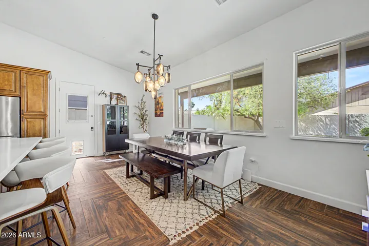 Kitchen dining area