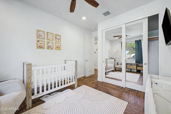 Secondary bedroom