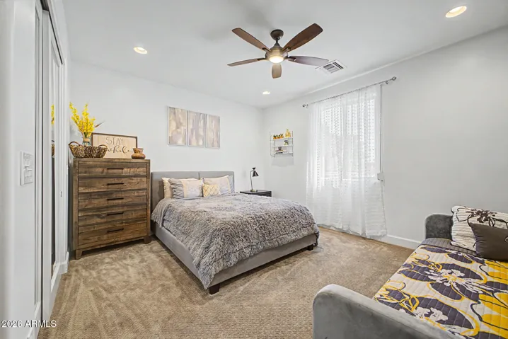 Secondary bedroom