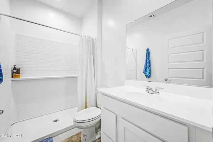 Casita bathroom