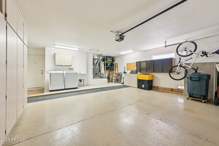 The 2 car garage