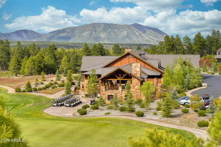 Golf Clubhouse with dining, drinks and amazing views.