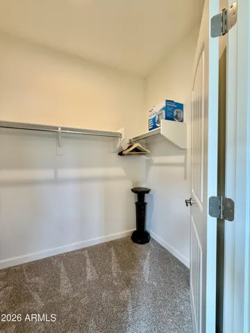 Walking Closet
