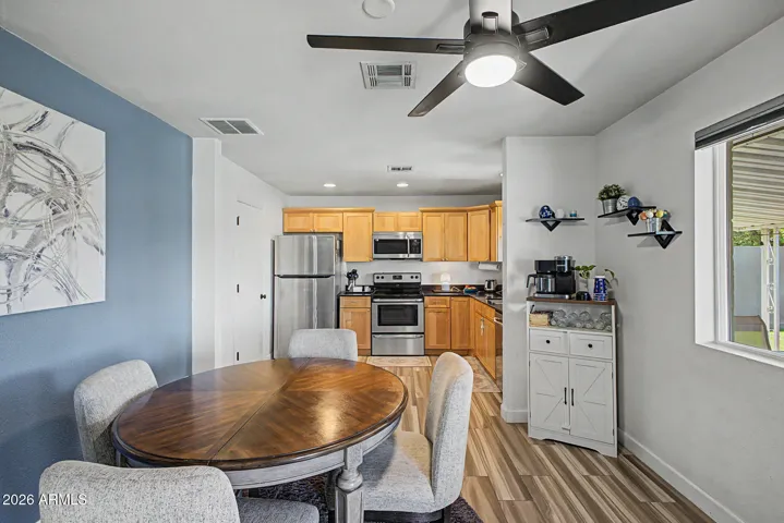 Eat in kitchen or flex space