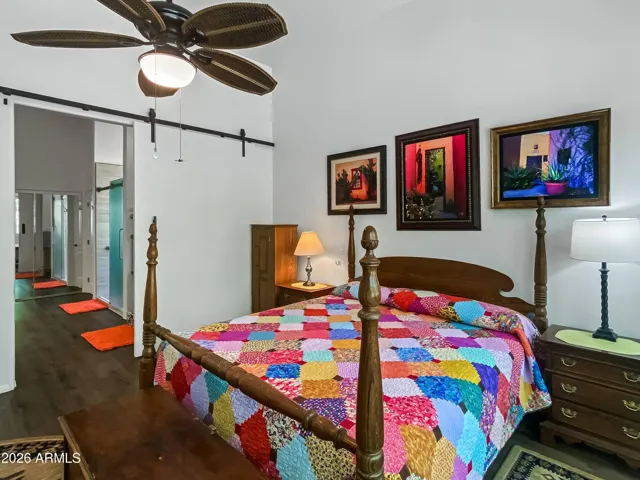Primary bedroom, ensuite full private bathroom, walk in closet