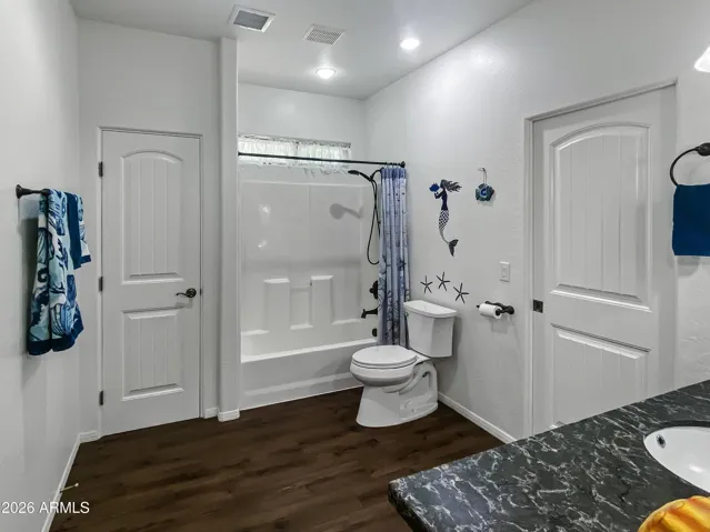 Jack and Jill full guest bathroom