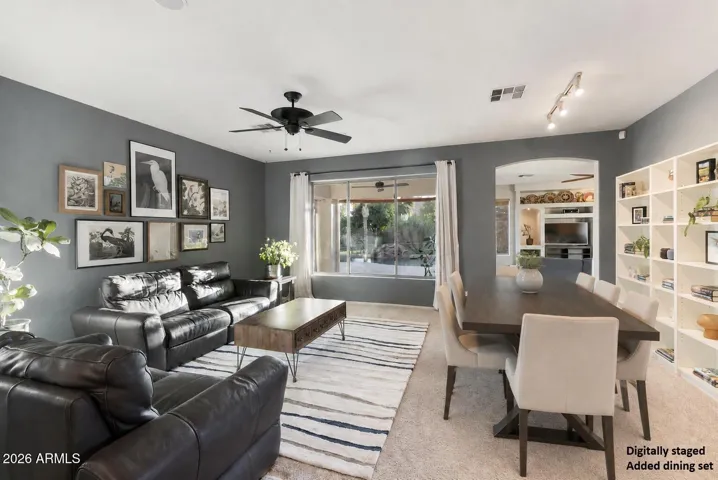 Living room / formal dining