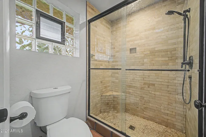 Shower - Master