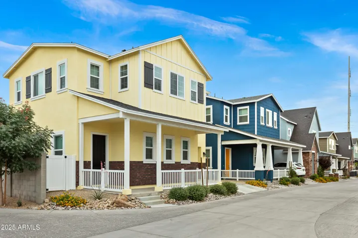 Photo courtesy of a similar community representing similar features and finishes.
