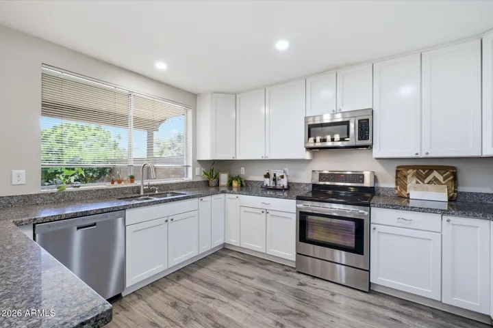 2865 E HERMOSA VISTA DR, Mesa, AZ 85213