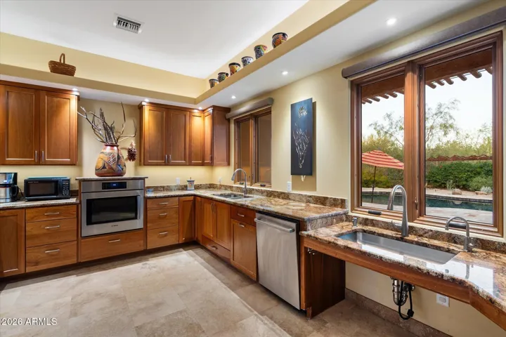 Induction cook top-Granite counters-Stainless appliances