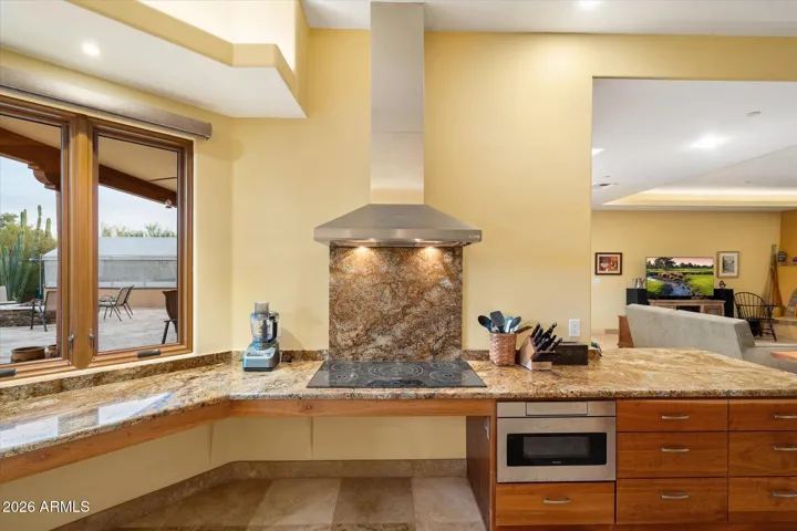 Induction cook top-Granite counters-Stainless appliances