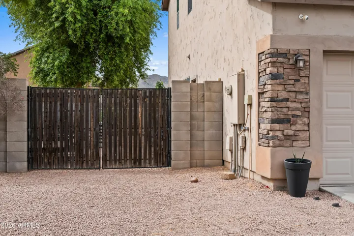 RV gate