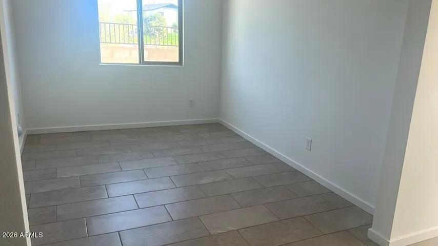 Huge flex/office