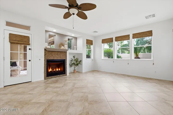 Living/dining room