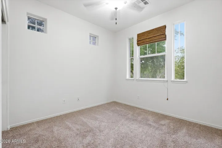 Upstairs guest bedroom 4