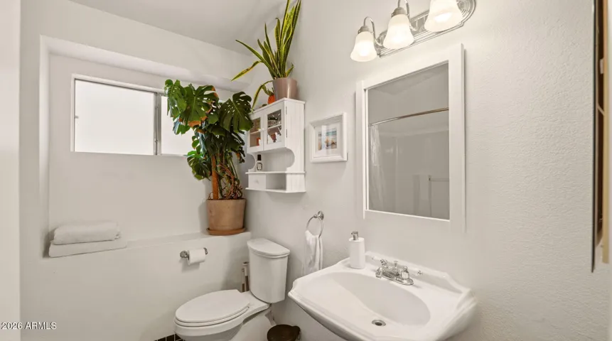 upstairs hall bath