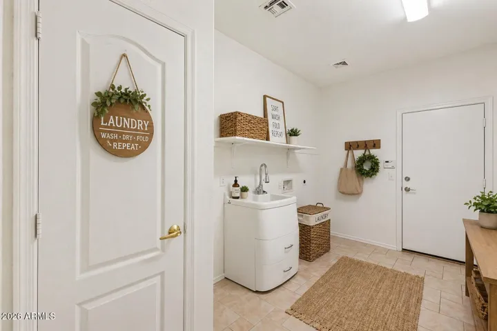 Decor photoshopped in